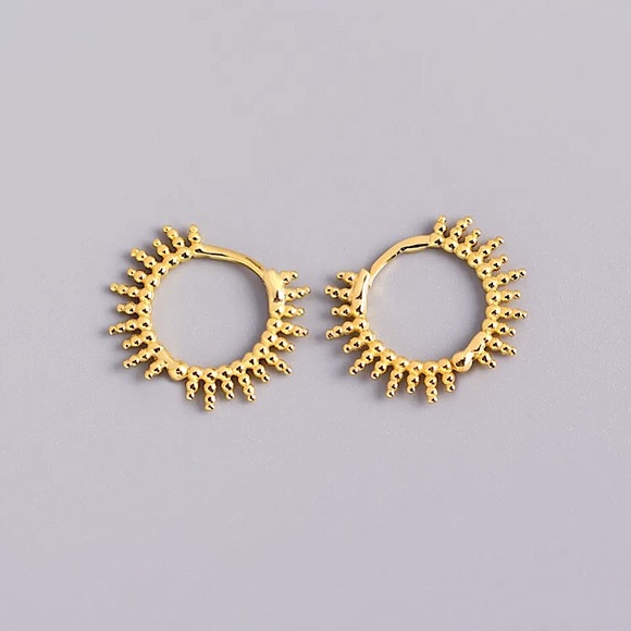 ⚜️[𝟯/$𝟭𝟴]⚜️NEW Solar Copper Hoop Earrings - Picture 6 of 9